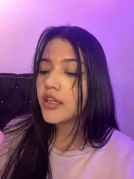 Snapshot of alisson_carolina73 chatting on January 6, 2025, 2:58 am alisson carolina73 online show from January 6, 2025, 2:58 am