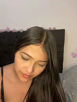 Snapshot of alisson_carolina73 chatting on January 28, 2025, 2:11 am alisson carolina73 online show from January 28, 2025, 2:11 am