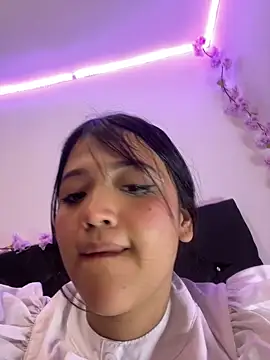 Snapshot of alisson_carolina73 chatting on February 13, 2025, 3:29 am alisson carolina73 online show from February 13, 2025, 3:29 am