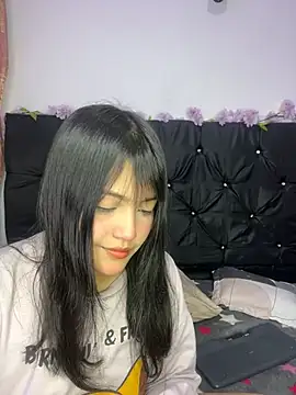 Snapshot of alisson_carolina73 chatting on March 18, 2025, 4:15 am alisson carolina73 online show from March 18, 2025, 4:15 am