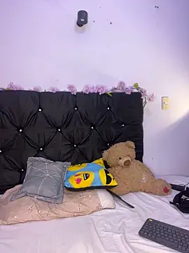 Snapshot of alisson_carolina73 chatting on March 23, 2025, 12:58 am alisson carolina73 online show from March 23, 2025, 12:58 am