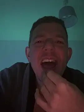 Snapshot of mrwright878787 chatting on March 10, 2025, 10:45 pm mrwright878787 online show from March 10, 2025, 10:45 pm