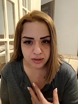 cansuozell online show from December 23, 2025, 5:38 am