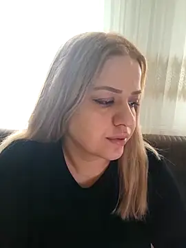 cansuozell online show from April 19, 2026, 5:07 am