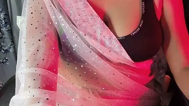 SexyAndHottie online show from December 1, 2025, 5:18 pm