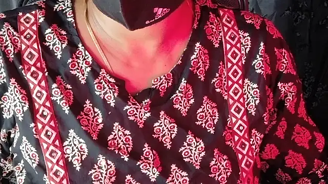 SexyAndHottie online show from April 15, 2026, 1:29 pm