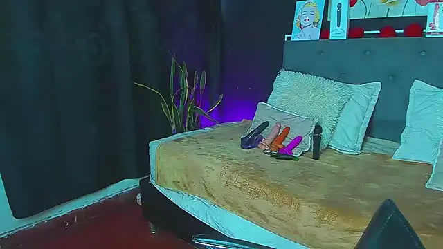 dulce celeste15 online show from February 19, 2025, 8:10 pm