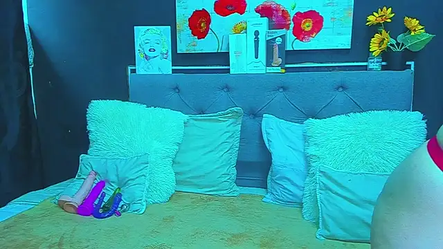 dulce celeste15 online show from March 13, 2025, 8:54 pm