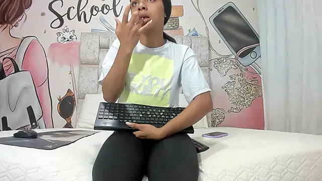KOURTNEY-- online show from January 14, 2025, 1:58 am