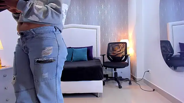  Peach1  online show from September 29, 2025, 2:55 pm