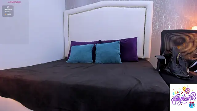  Peach1  online show from October 10, 2025, 1:43 pm