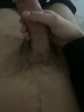 ozgurvv34 online show from February 23, 2025, 4:24 pm