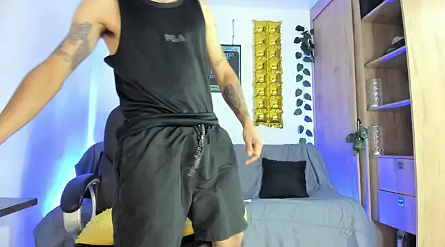 Snapshot of mikee_scooth chatting on January 6, 2025, 7:31 am mikee scooth online show from January 6, 2025, 7:31 am