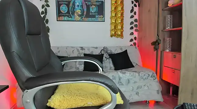 Snapshot of mikee_scooth chatting on January 11, 2025, 2:15 pm mikee scooth online show from January 11, 2025, 2:15 pm