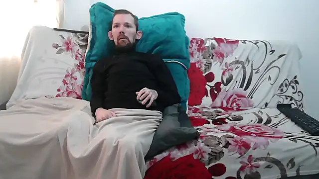 Sophia and Thomas online show from April 12, 2026, 3:28 pm