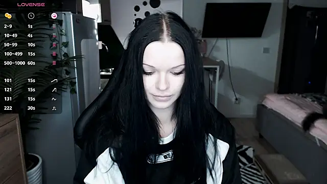 illililliilli online show from January 12, 2025, 7:42 pm