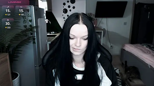 illililliilli online show from January 12, 2025, 10:43 pm