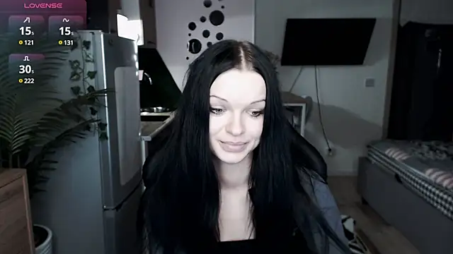 illililliilli online show from February 1, 2025, 5:58 pm