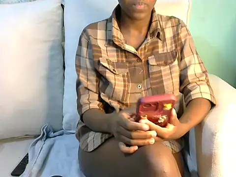 Caryyyl online show from September 18, 2025, 6:37 am