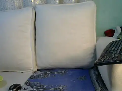 Caryyyl online show from November 25, 2025, 4:12 am