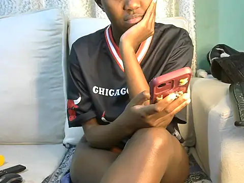 Caryyyl online show from November 29, 2025, 2:53 pm