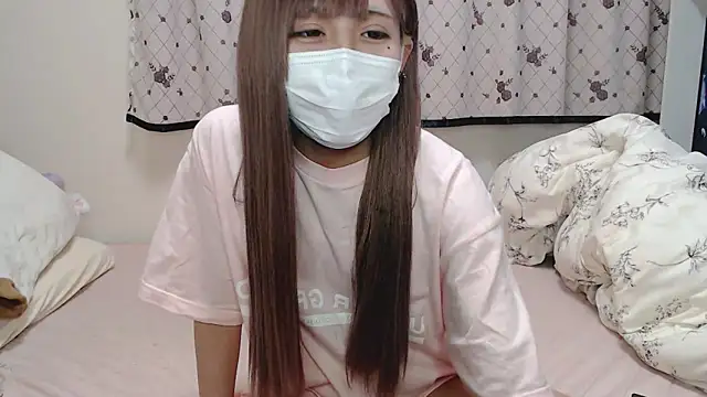  hiyor  online show from March 11, 2025, 4:18 pm