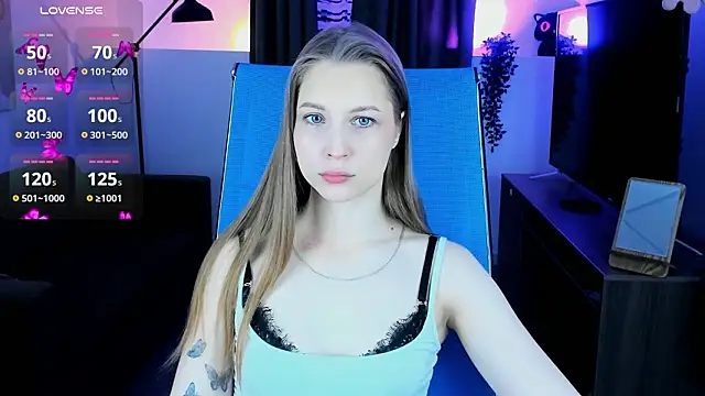 CuteMousee online show from February 6, 2026, 9:23 am