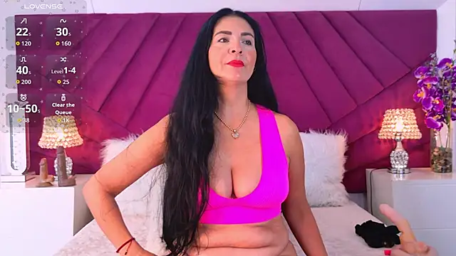 AlizonMoreti online show from July 9, 2026, 12:42 pm