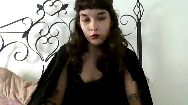 kimmykink online show from September 26, 2025, 8:57 pm