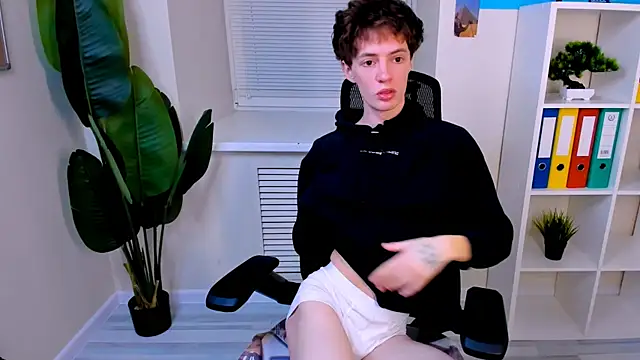 LukeSweet online show from January 14, 2026, 10:54 am