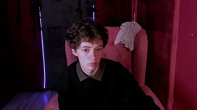 LukeSweet online show from February 11, 2026, 10:20 am