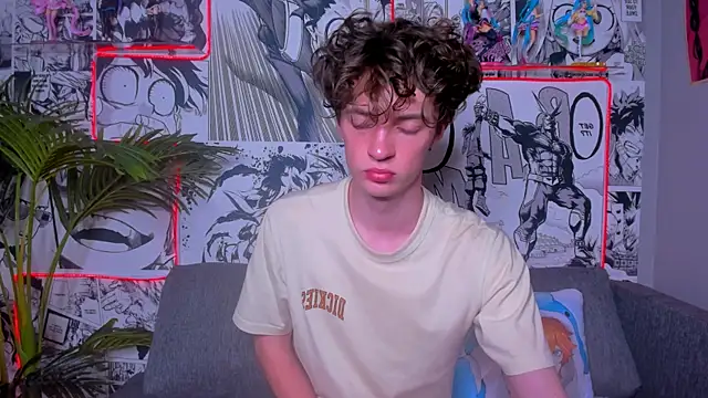 Snapshot of LukeSweet chatting on July 7, 2026, 1:26 pm LukeSweet online show from July 7, 2026, 1:26 pm