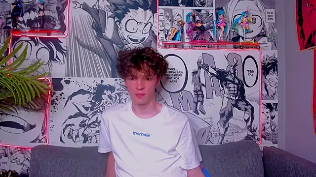 Snapshot of LukeSweet chatting on July 12, 2026, 1:46 pm LukeSweet online show from July 12, 2026, 1:46 pm