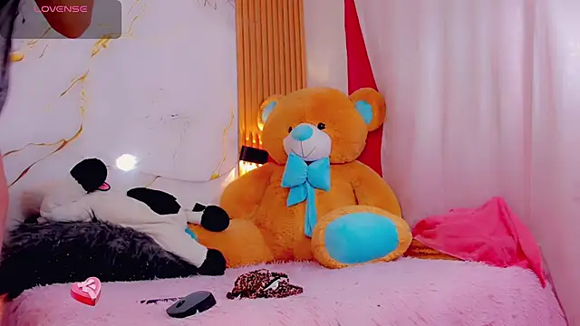 BrendaSquirtx online show from February 26, 2025, 5:39 pm