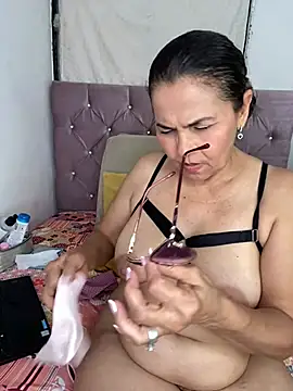 Nadia-melej online show from April 5, 2026, 4:48 pm