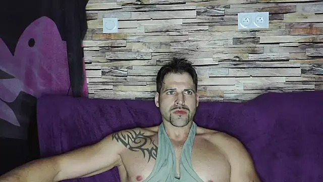 XxBigboybandxX online show from January 25, 2025, 8:21 pm