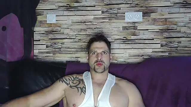 XxBigboybandxX online show from March 11, 2025, 5:35 pm