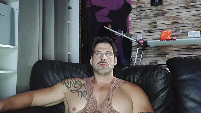 XxBigboybandxX online show from September 8, 2025, 5:23 pm