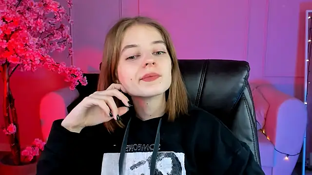 TinaDavil online show from December 14, 2024, 5:14 pm