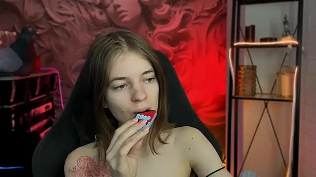 TinaDavil online show from February 4, 2025, 2:10 pm