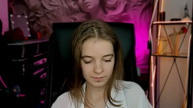 TinaDavil online show from March 12, 2025, 3:18 pm