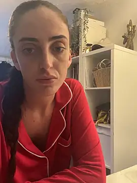 hornygirl98989 online show from November 4, 2025, 3:33 pm