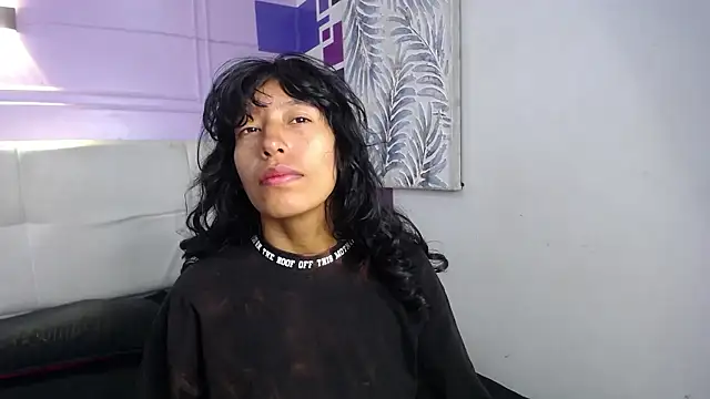 karolinee 66  online show from January 7, 2026, 4:53 pm