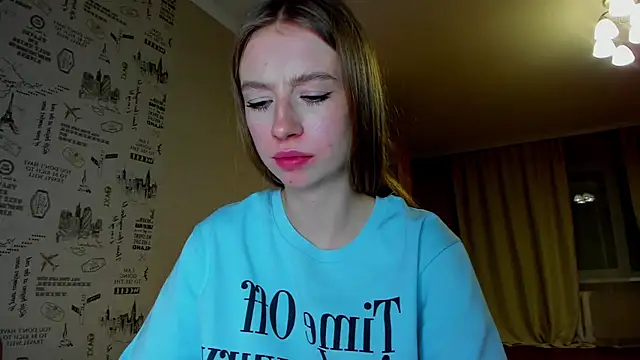 minidivaa  online show from January 9, 2026, 10:44 pm