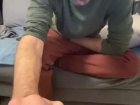 4small4inchlol online show from January 7, 2026, 10:12 pm