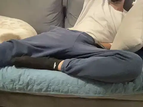 4small4inchlol online show from March 1, 2026, 9:50 pm