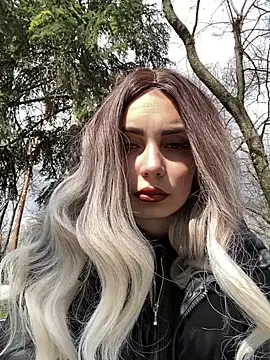 SandraCarter online show from March 20, 2025, 8:09 am