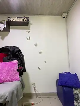 alicev kitty online show from March 4, 2026, 12:44 pm