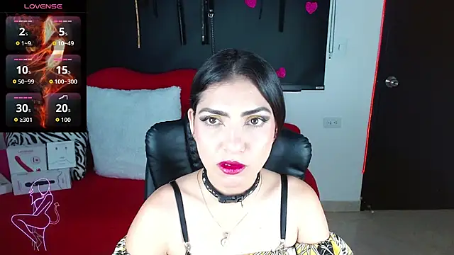 Carolaine69  online show from September 29, 2025, 1:27 pm