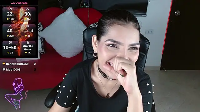 Carolaine69  online show from January 9, 2026, 1:25 pm